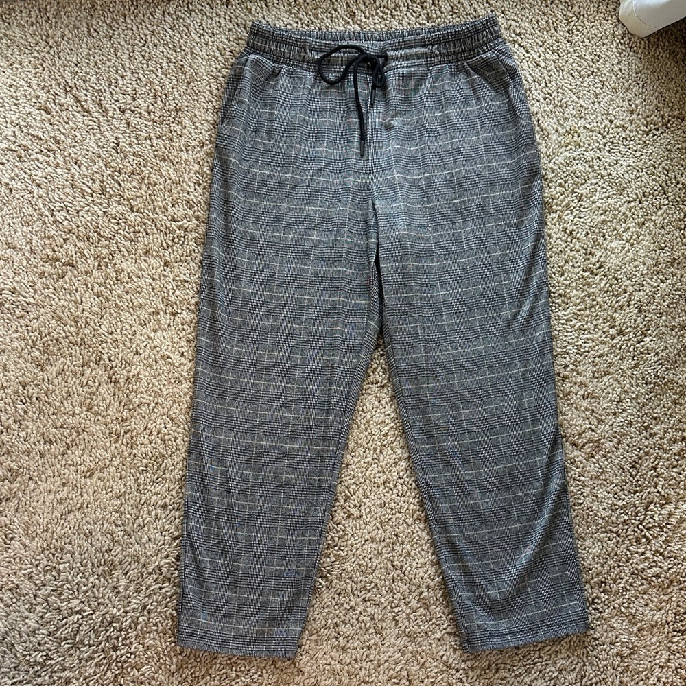 Women’s Gray Checkered Pants